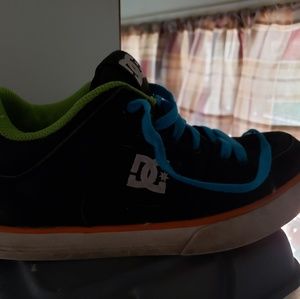 DC shoes